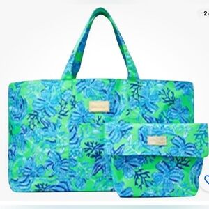 NEW Lilly Pulitzer 2 Piece Pool Tote with Pouch Cabana Green Keepin It Reel